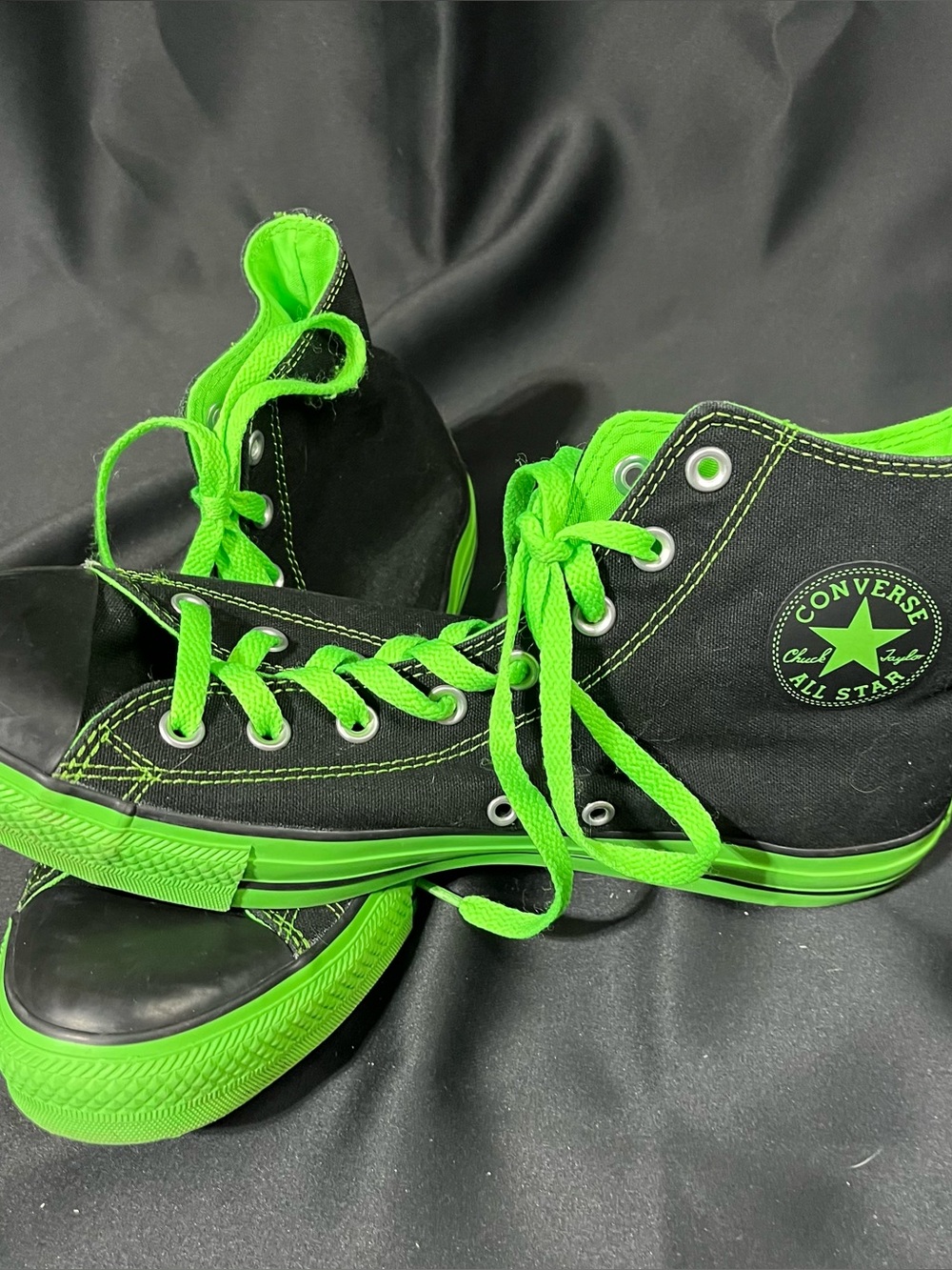 Converse mens Chuck Taylor All Star High Top Sneakers - Black & Neon Green
